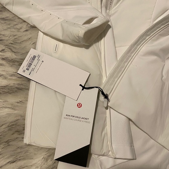 Lululemon Run for Cold Jacket - Picture 8 of 8